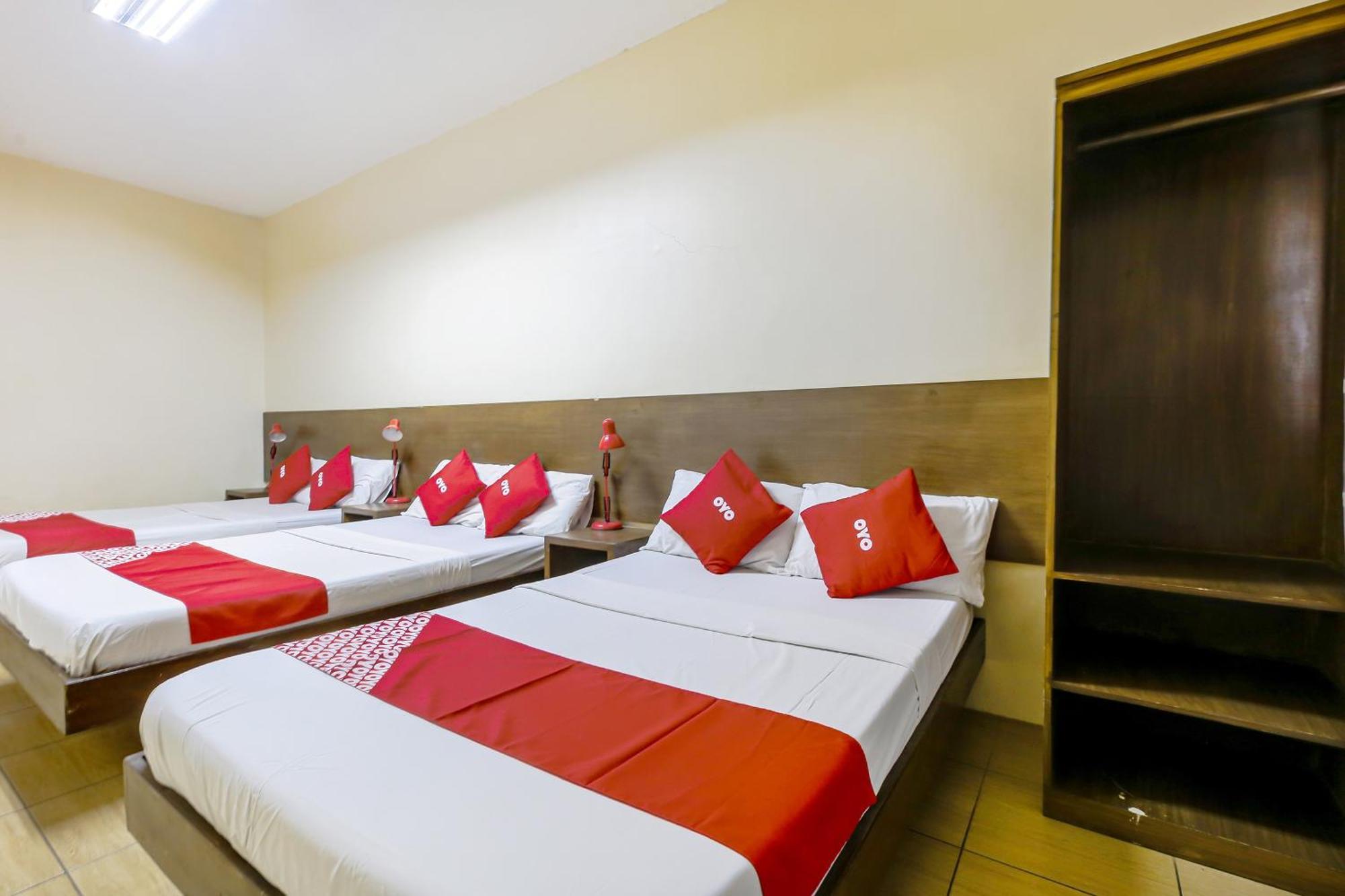 Metro Deluxe Residences Pasay Exterior photo