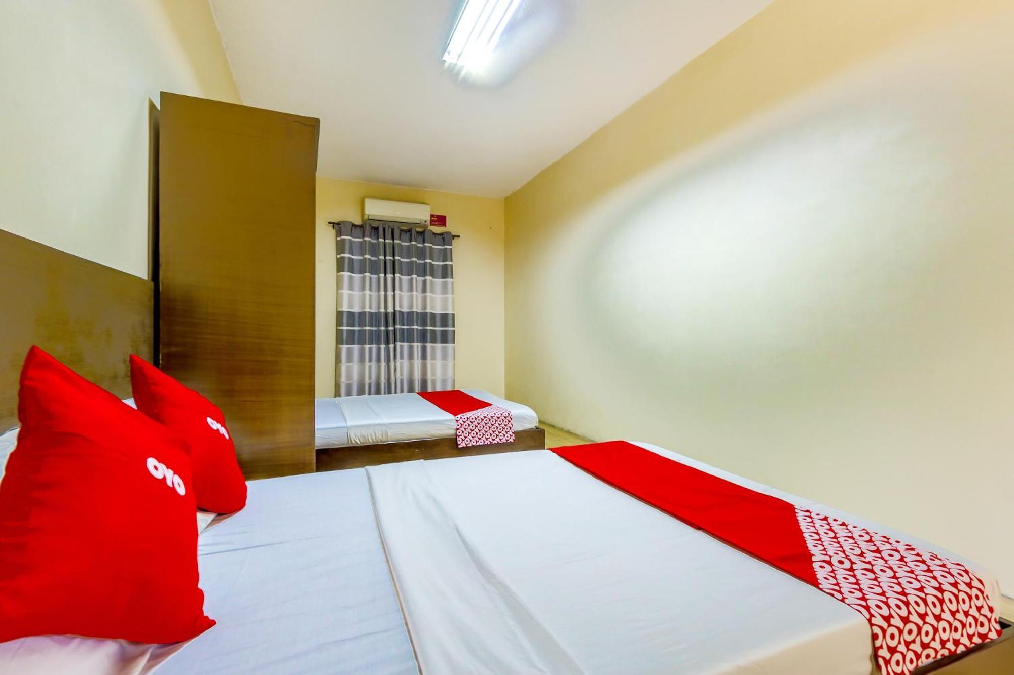 Metro Deluxe Residences Pasay Exterior photo